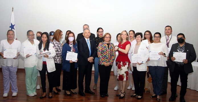 Minsa impulsa el "Programa Madre Canguro" para disminuir la mortalidad neonatal en Panamá